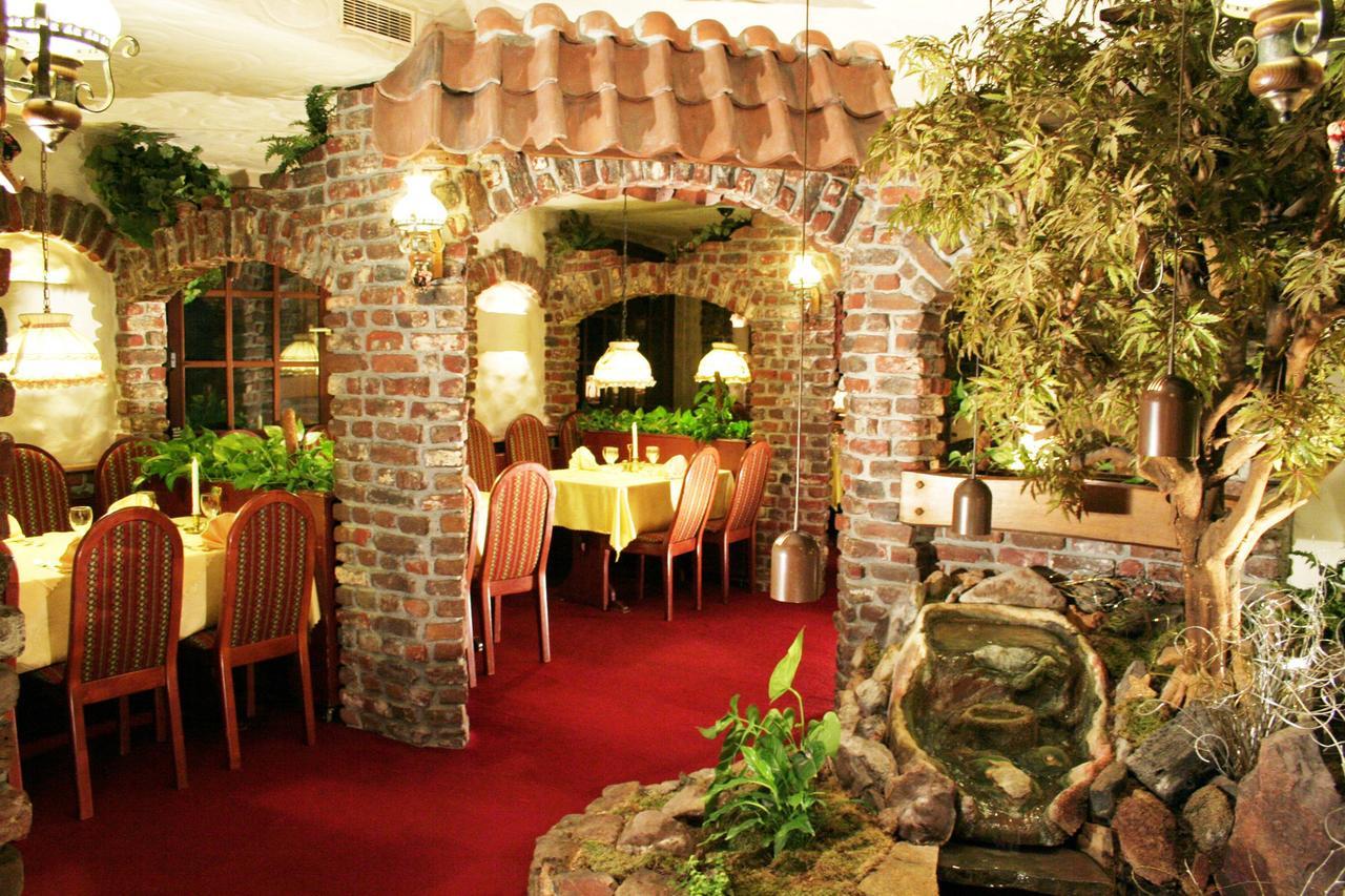 Hotel Restaurant Cristal Wintzenheim Ngoại thất bức ảnh